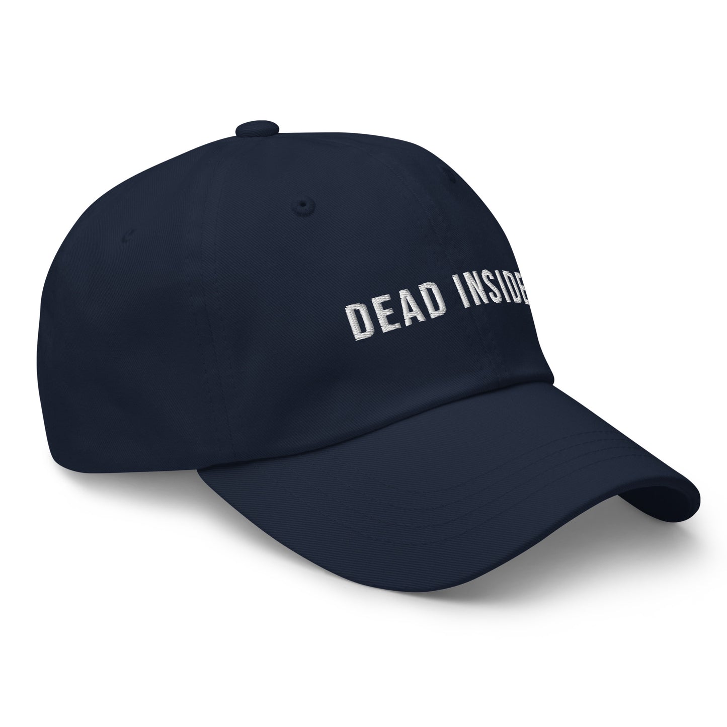 DEAD INSIDE bestickte Baseball-Cap auf weißem Hintergrund.